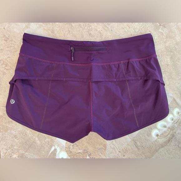 Lululemon Speed Up Shorts LR 2.5” size 6 - Picture 2 of 8